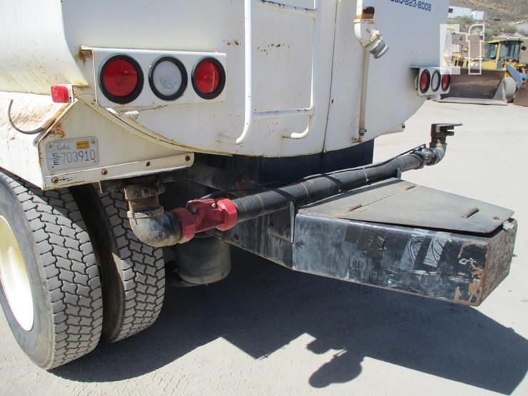 2013-international-durastar-4300-image-17