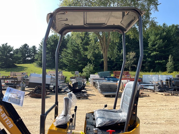#209-•-new-rt12r-mini-excavator-image-12