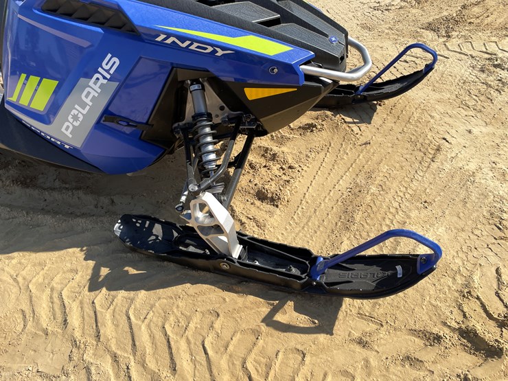 #1897-•-2024-polaris-indy-550-sport-snowmobile-(sells-with-bill-of-sale-only)-image-22
