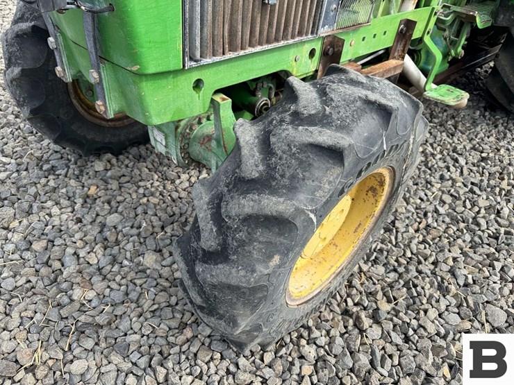 1989-john-deere-2855n-image-16