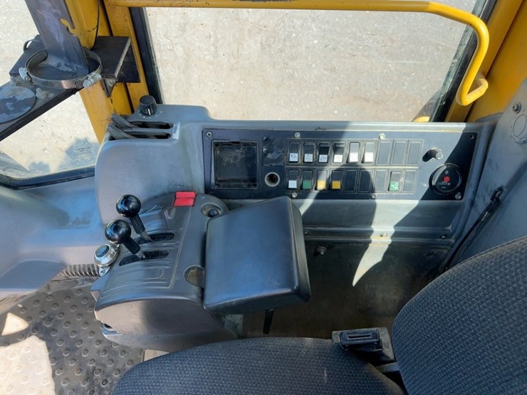 2005-volvo-l220e-image-25