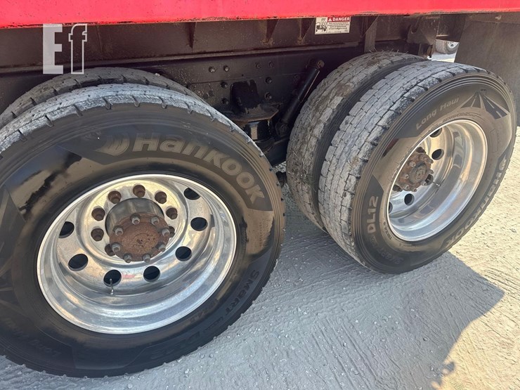 2016-kenworth-t880-image-14