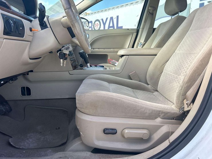 2007-ford-five-hundred-sel-sedan-image-11