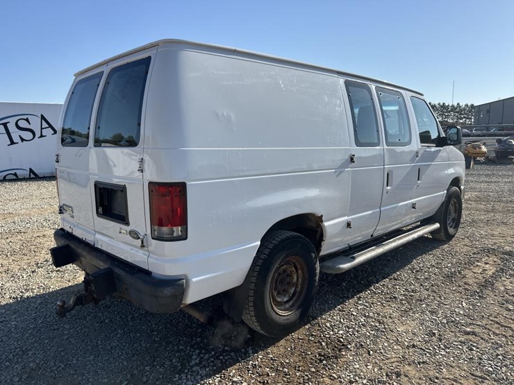 2014-ford-e250-image-5