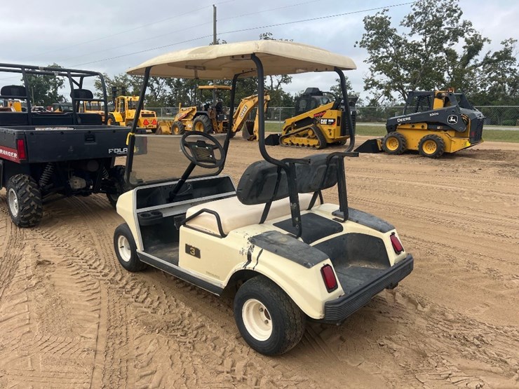 clubcar-gas-golf-cart-image-2