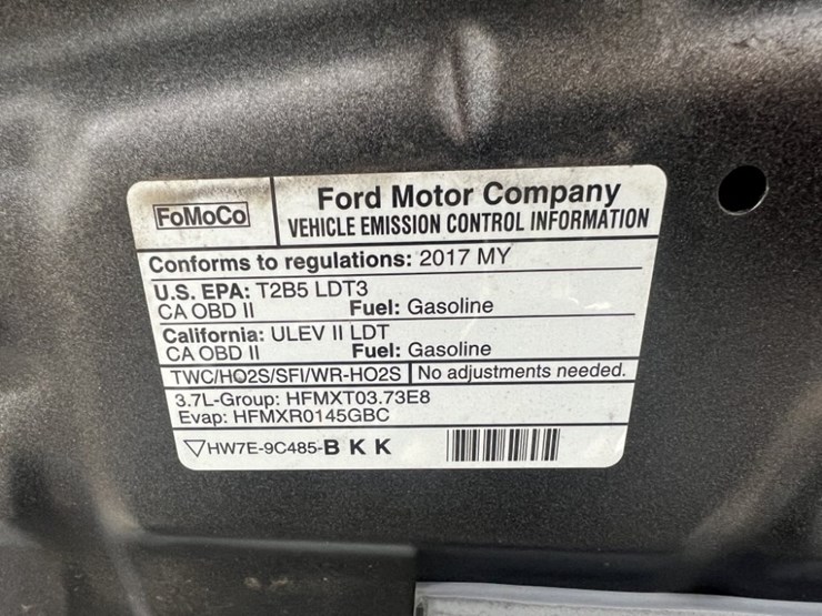 2017-ford-explorer-image-13