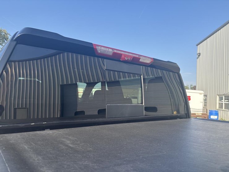 2023-gmc-3500hd-image-16