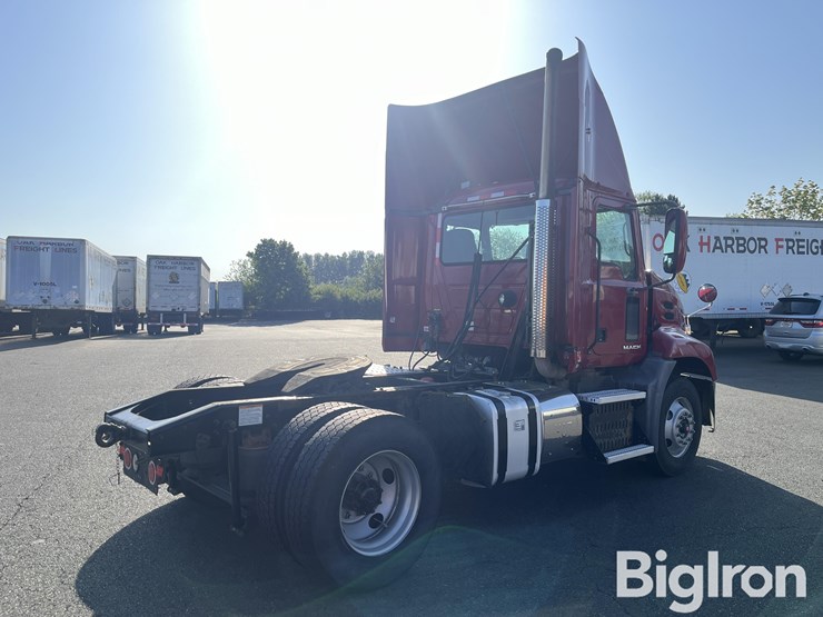 2013-mack-cxu612-truck-tractor-image-5