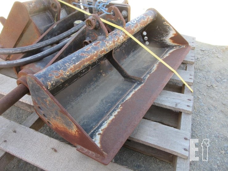 caterpillar-28-image-5