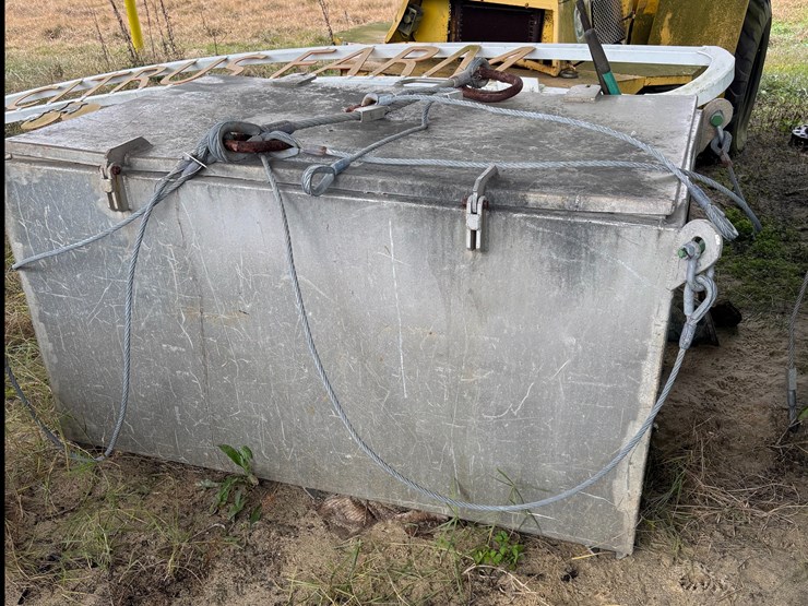 #145-•-laydown-aluminum-toolbox-image-1