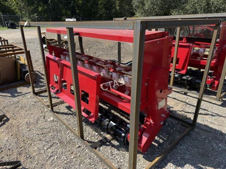 #155-•-industry-skid-steer-seeder-image-5