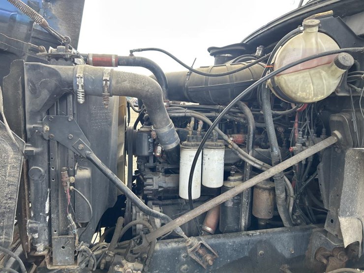 1997-mack-ch613-image-38