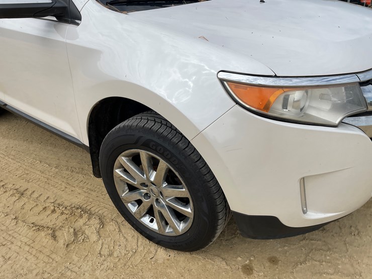 2011-ford-edge-image-18