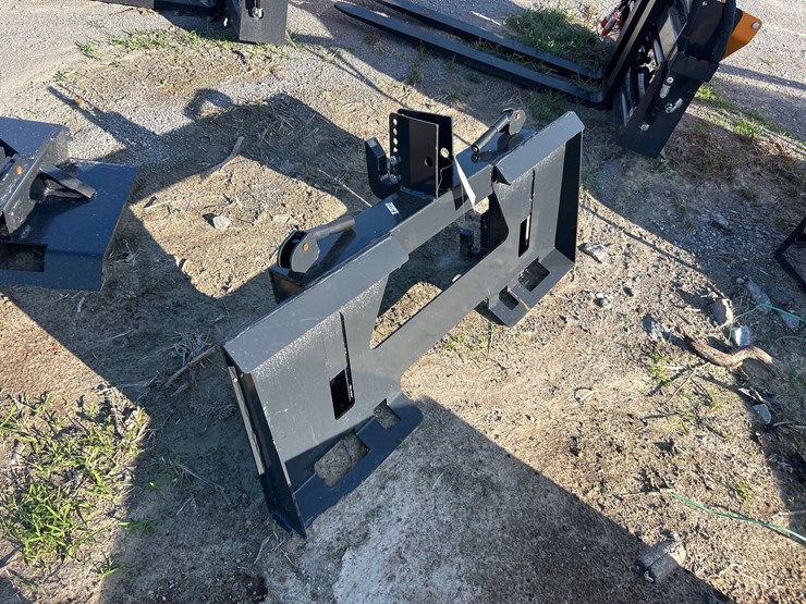 #39-•-skid-steer-to-3pt-quick-hitch-image-2