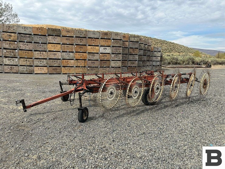 hesston-3980-image-1