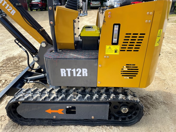 #203-•-new-rt12r-mini-excavator-image-13