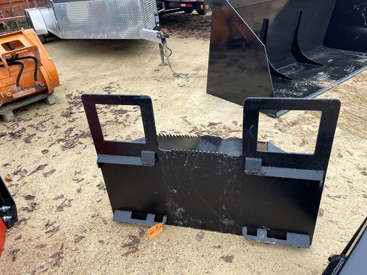 #2015-•-new-kc-40"-skid-steer-spade-bucket-image-5