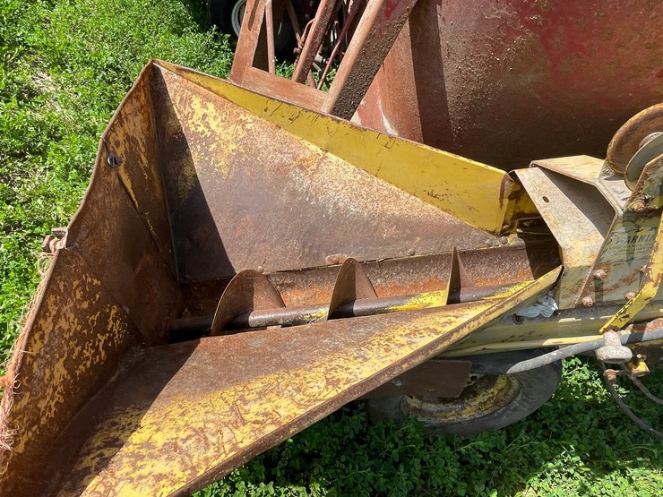 new-holland-355-image-14