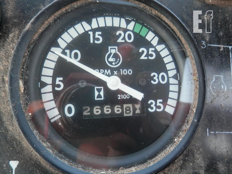 john-deere-5820-image-18