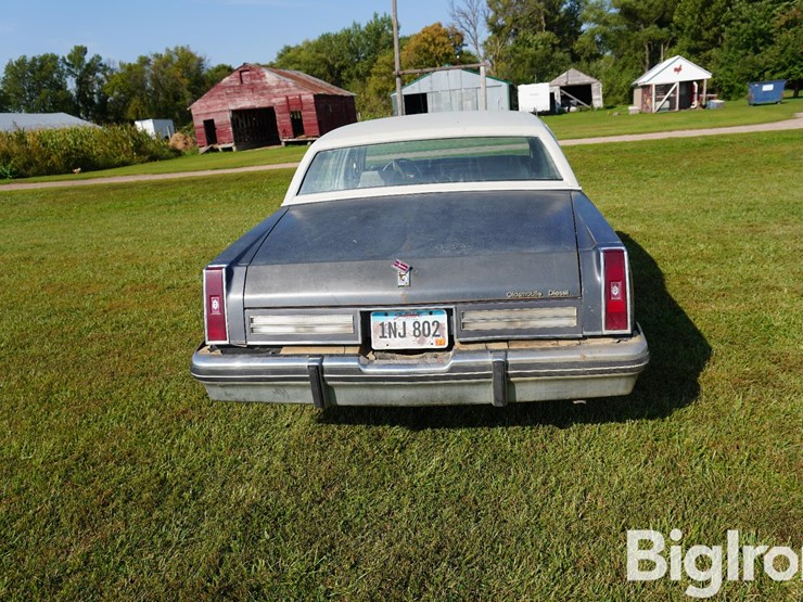 1982-oldsmobile-ninety-eight-4-door-sedan-image-6