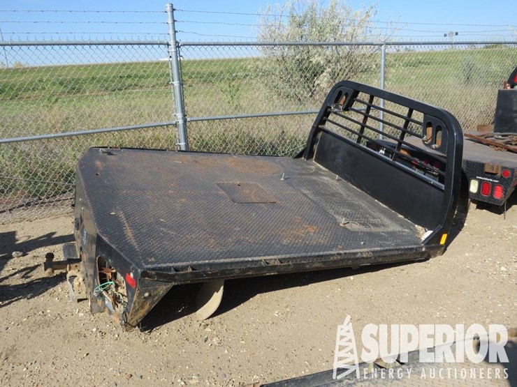 (5-41)-cm-truck-beds-7'w-x-8'6"l-steel-pickup-flat-image-1