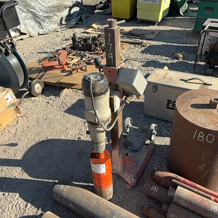 DIAMOND PRODUCTS CB748 ELECTRIC CORE DRILL WITH STAND & 5IN. BIT SUPPORT EQUIPMENT