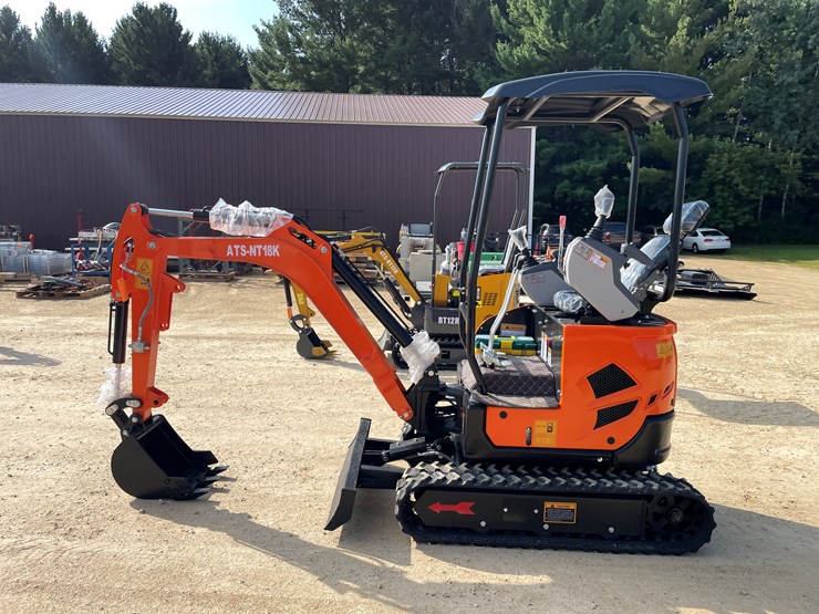 #204-•-new-nt18k-mini-excavator-image-2
