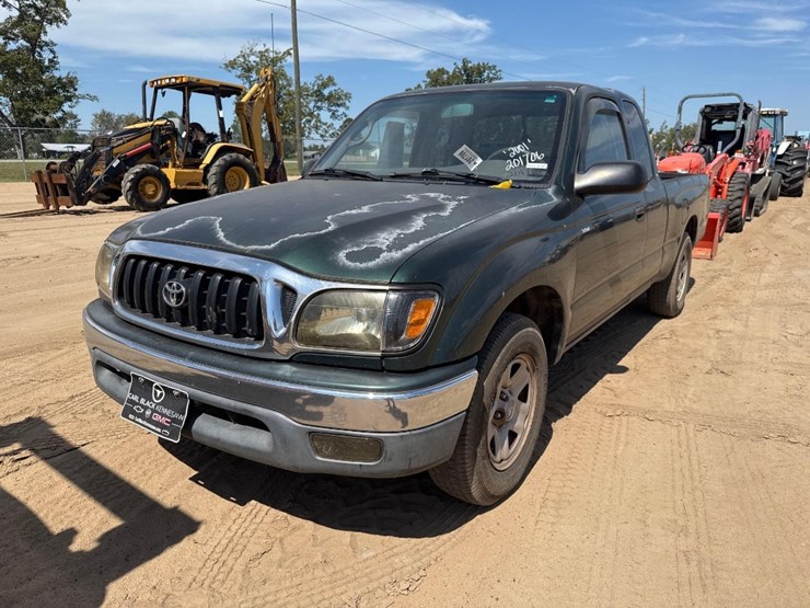 2001-toyota-tacoma-srs-truck-image-2