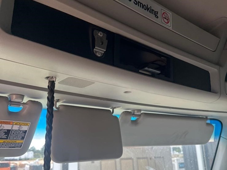 2019-kenworth-t680-image-38