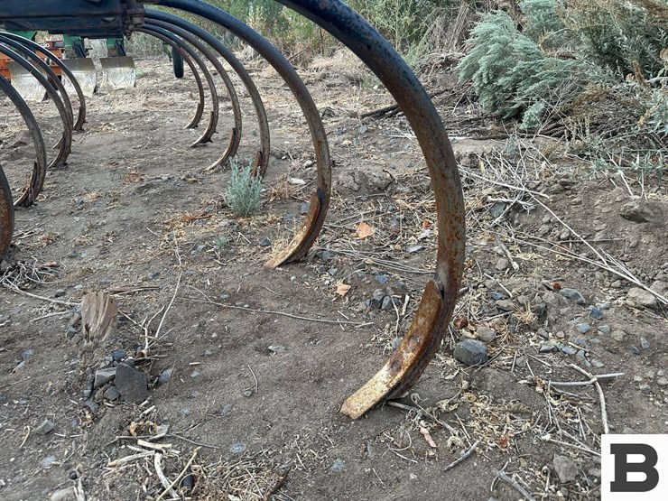 custom-152"-chisel-plow-image-12