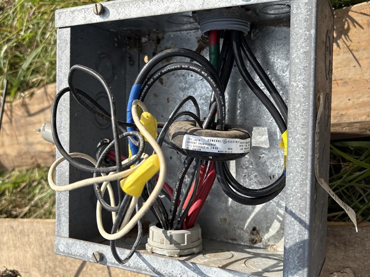 ge-220-volt-electric-panels-image-16