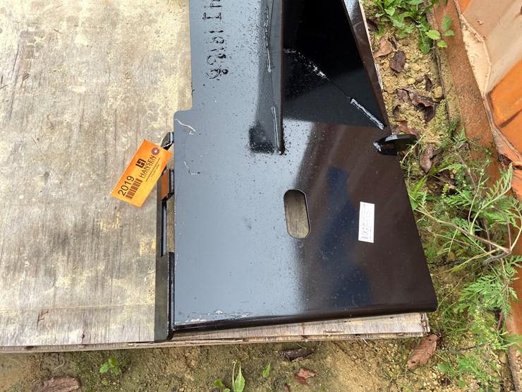 #2019-•-new-kc-skid-steer-2"-hitch-receiver-image-4