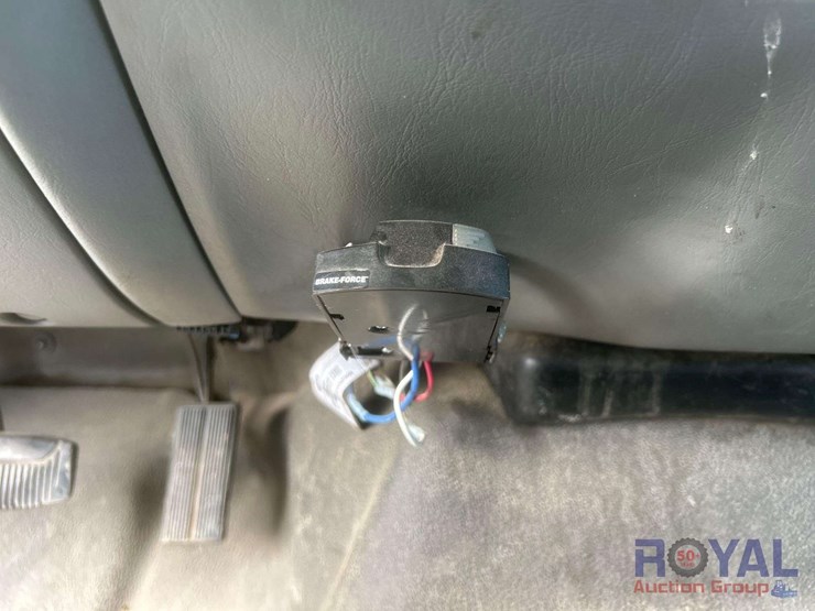 2004-ford-f550-image-19