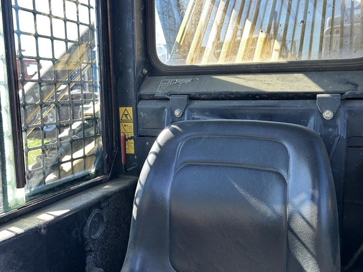 new-holland-lx885-image-20