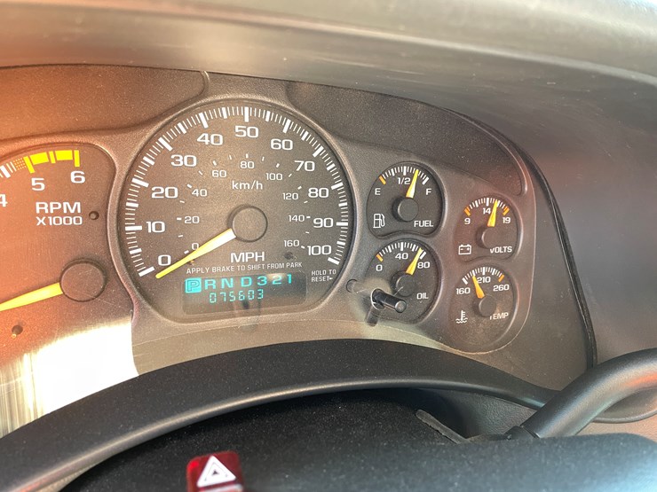 2002-chevrolet-silverado-2500hd-image-84