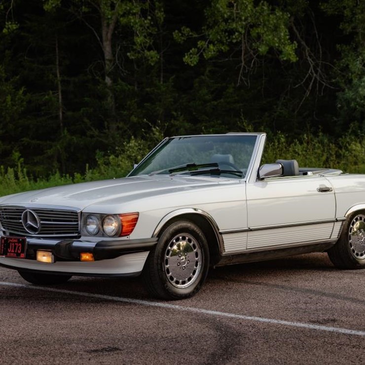 #2279 • 1988 Mercedes-Benz 500 Class 560 SL Roadster