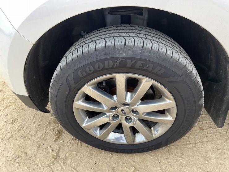 2011-ford-edge-image-86