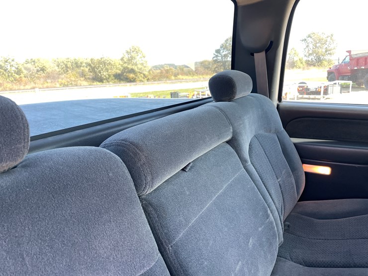 2002-chevrolet-silverado-2500hd-image-63