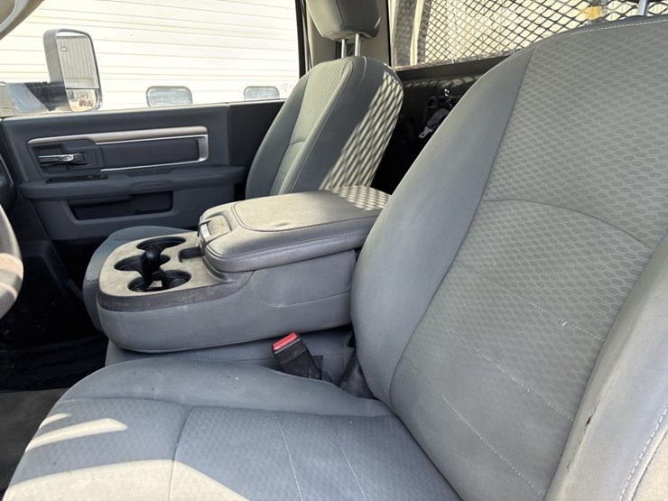 2016-dodge-ram-5500-image-45