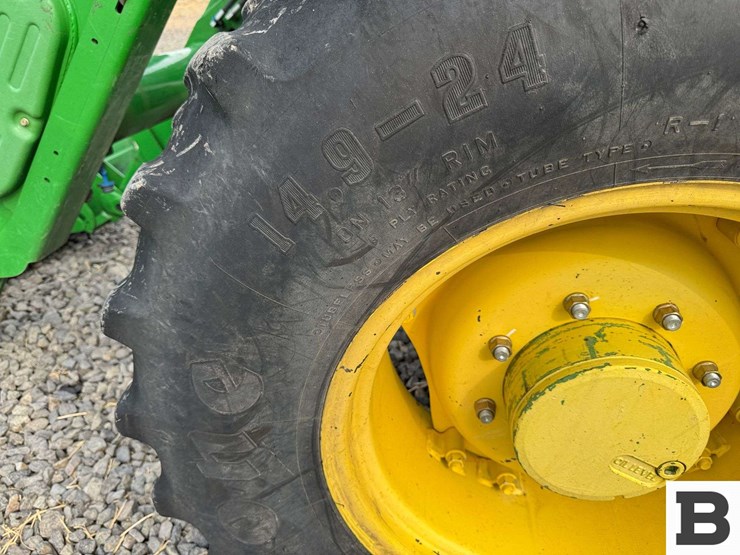 2011-john-deere-6115d-image-41