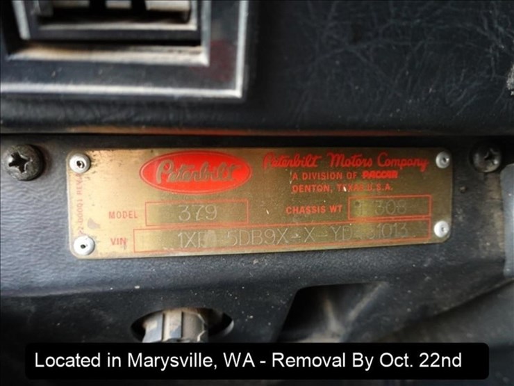 2000-peterbilt-379-image-24