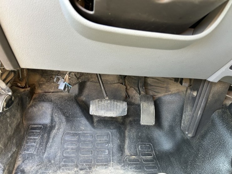2013-ford-f250-sd-image-29