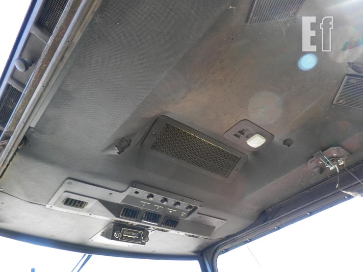john-deere-5820-image-21
