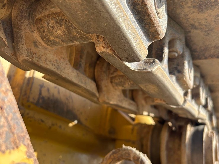 2004-caterpillar-953c-image-19