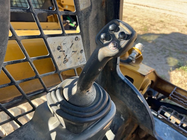 2018-caterpillar-289d-image-22