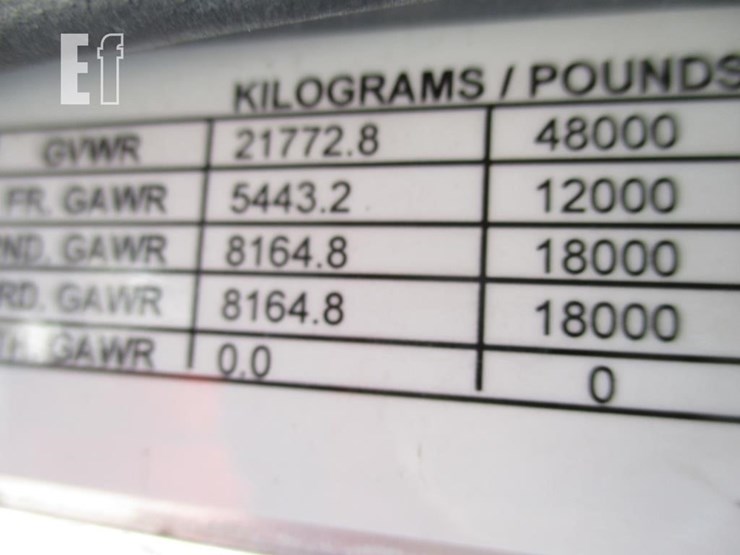 2008-peterbilt-365-image-24