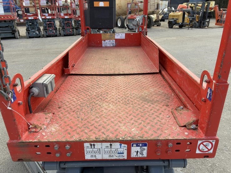 skyjack-sj-3219-scissor-lift-image-8