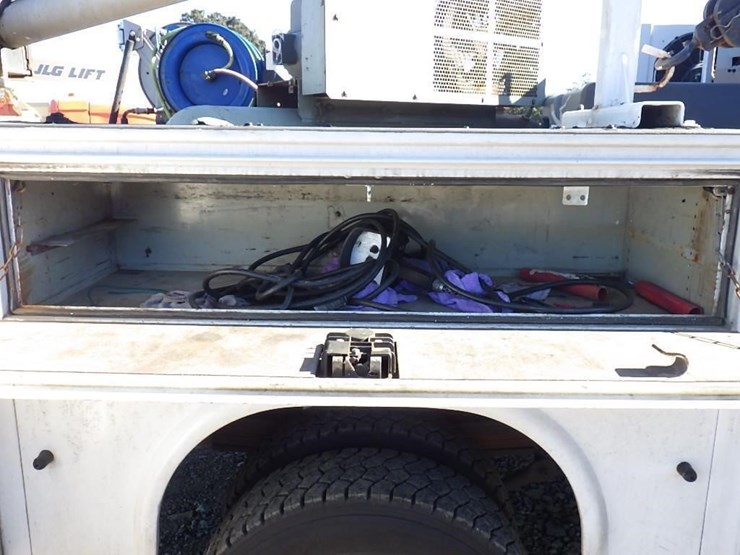 2008-gmc-c5500-11'-s/a-service-truck-image-33