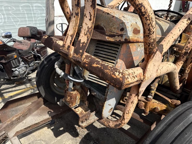 #2305-•-1953-ferguson-tractor-w/-tandem-axle-trailer-image-14