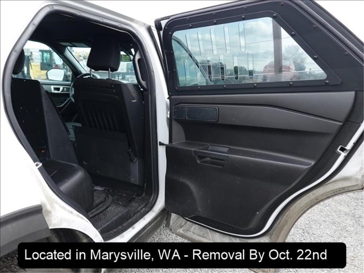 2020-ford-explorer-image-22